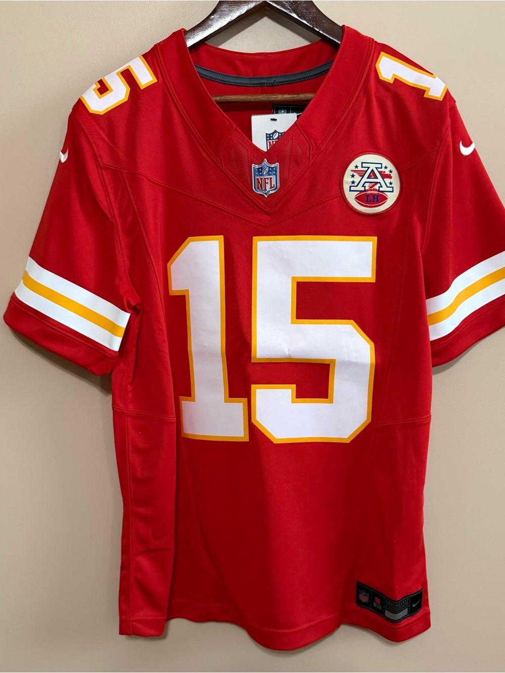 NWT Men’s NIKE ON FIELD PATRICK MAHOMES #15
KANSAS CITY CHIEFS JERSEY Sz S